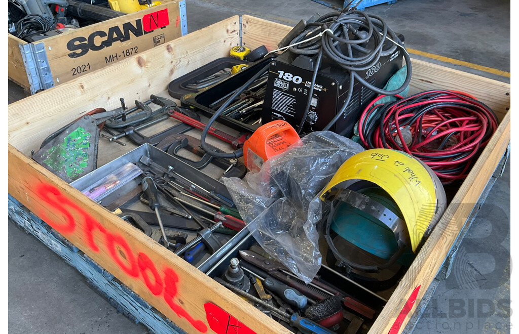Pallet of Mixed Hardware & Tools - Mig Welder, Extension Leads, Clamps, Tape Measures, Hand Tools