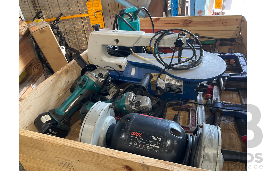 Pallet of Hardware & Tools - Bench Grinder, Makita Angle Grinders, Scroll Saw, G Clamps, Drill Vice, Submergable Pump, Bosch Jig Saw, Martec Jig Saw