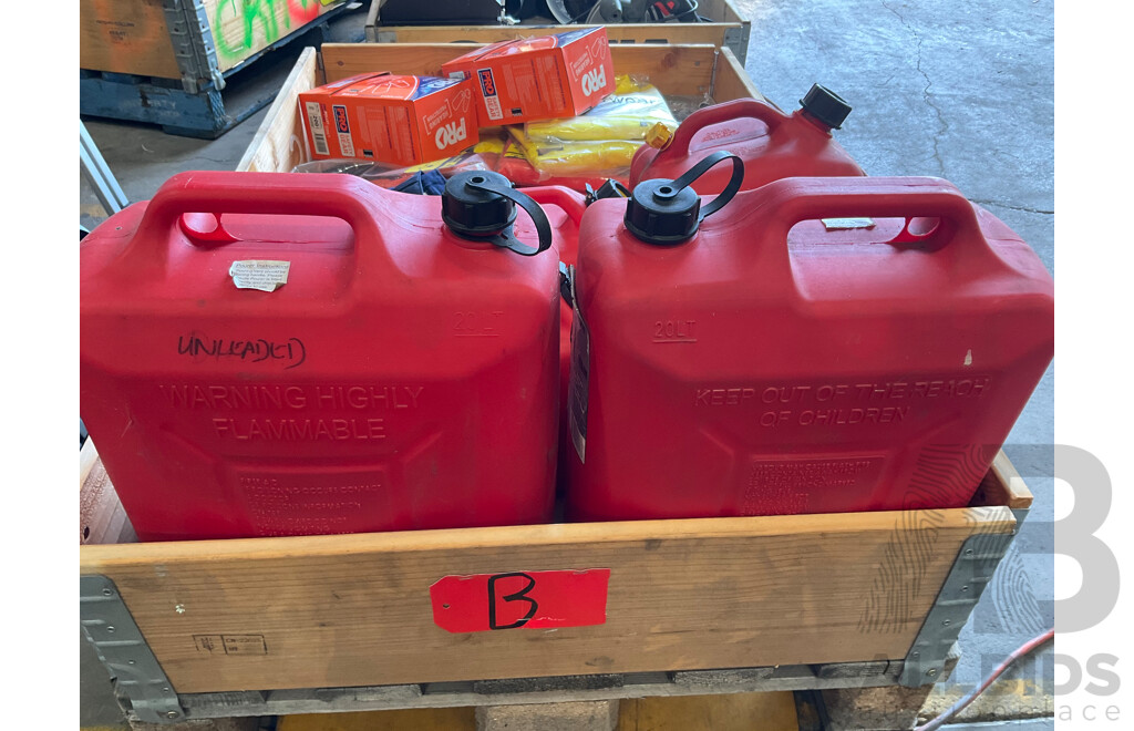 Pallet of PPE - Bisley & Hard Yakka Work Clothing, Safety Glasses (x24), Jerry Cans 5L (x3), 10L (x2), 20L (x2)