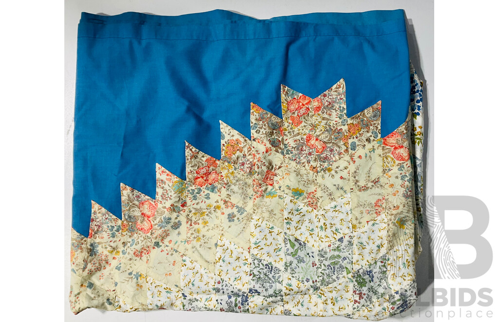 Beautiful Hand Made Vintage Cotton Queen Bed Cover with Quilted Star Design, 215 x 258 cm