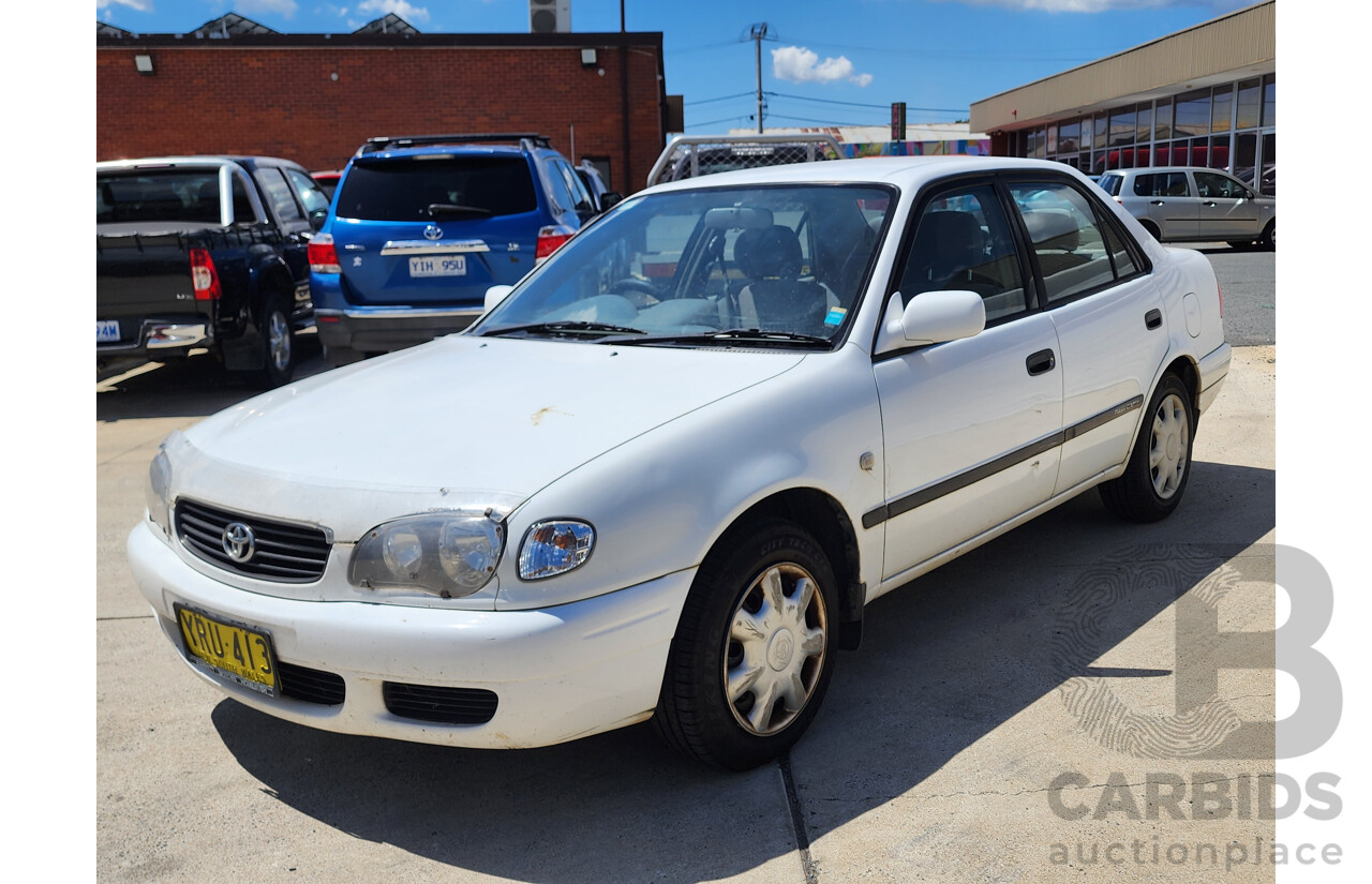 2/2001 Toyota Corolla Ascent AE112R 4d Sedan White 1.8L