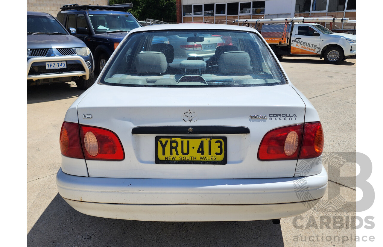 2/2001 Toyota Corolla Ascent AE112R 4d Sedan White 1.8L