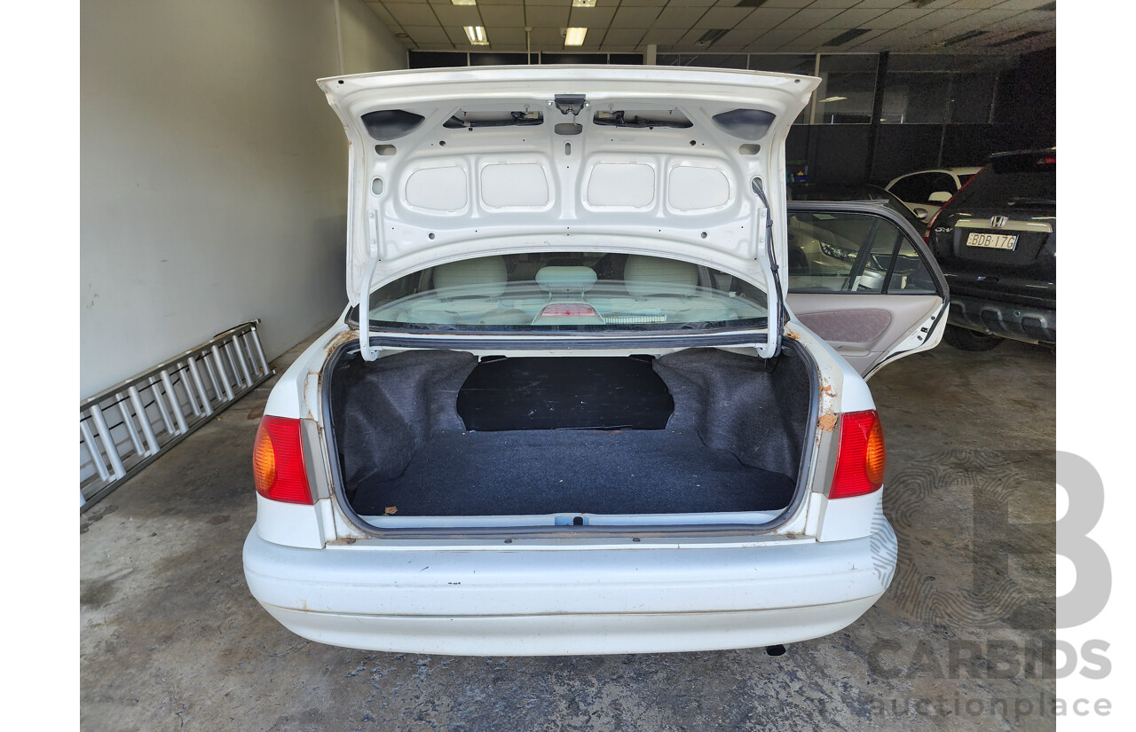 2/2001 Toyota Corolla Ascent AE112R 4d Sedan White 1.8L