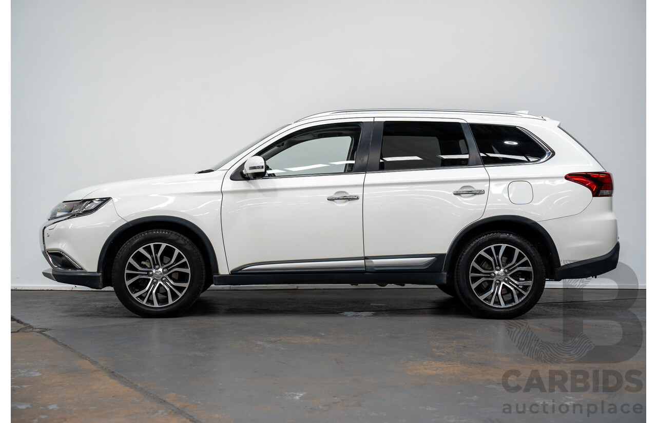 12/2016 Mitsubishi Outlander EXCEED (AWD) ZK MY16 4D Wagon White Turbo Diesel 2.3L