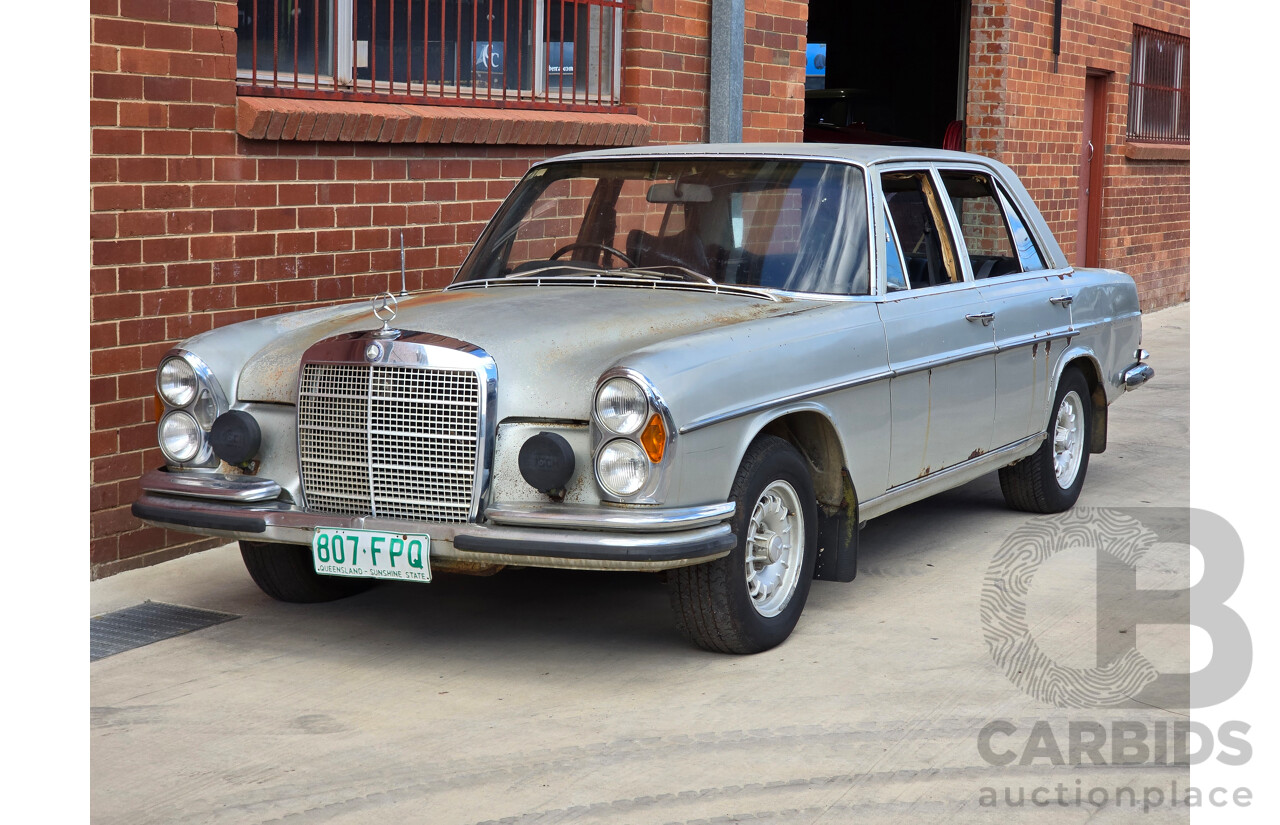 11/1971 Mercedes Benz 280SE 3.5 W108 4d Sedan Silver V8 3.5L