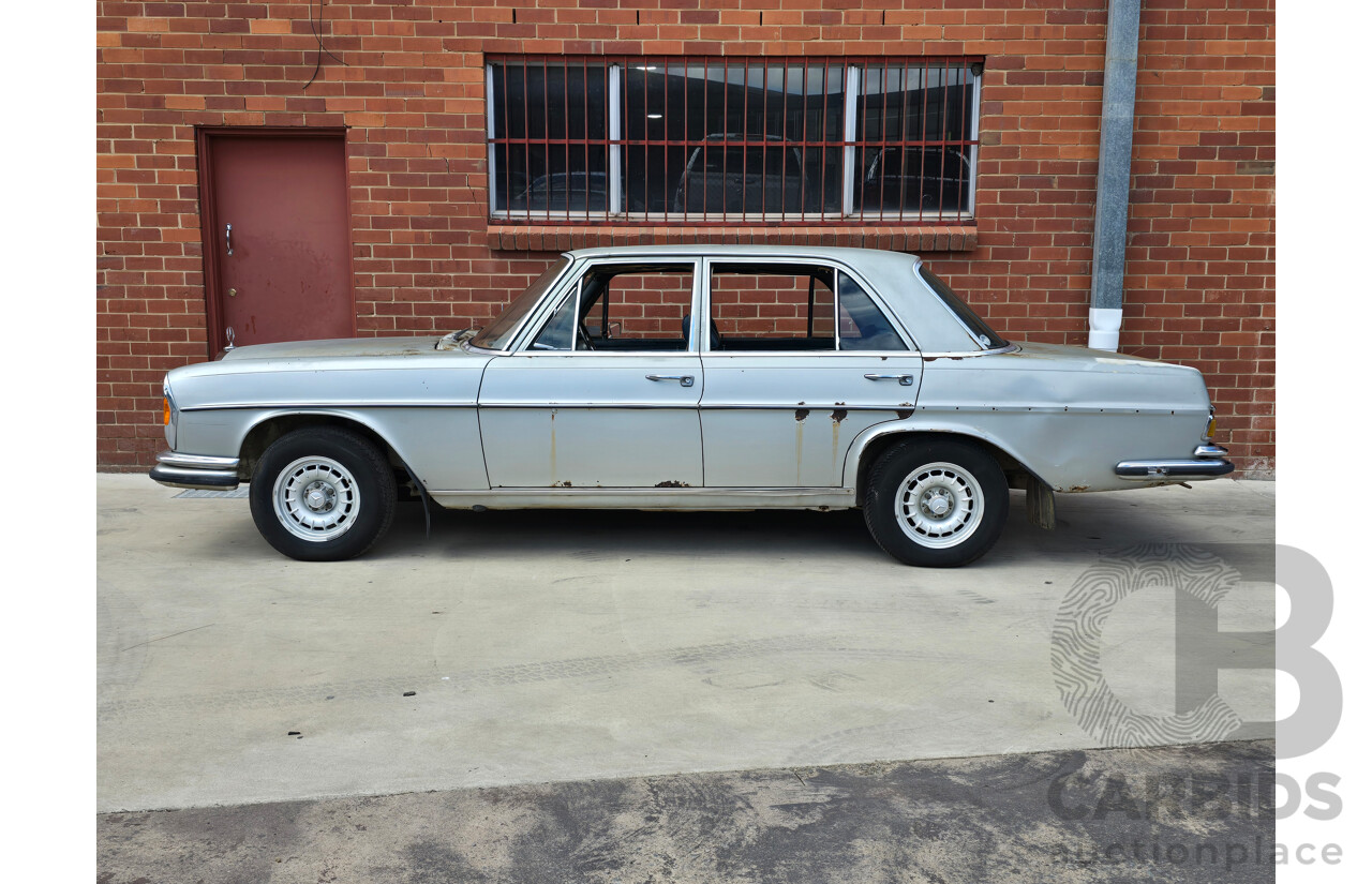 11/1971 Mercedes Benz 280SE 3.5 W108 4d Sedan Silver V8 3.5L