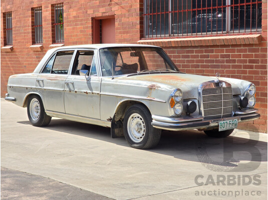 11/1971 Mercedes Benz 280SE 3.5 W108 4d Sedan Silver V8 3.5L