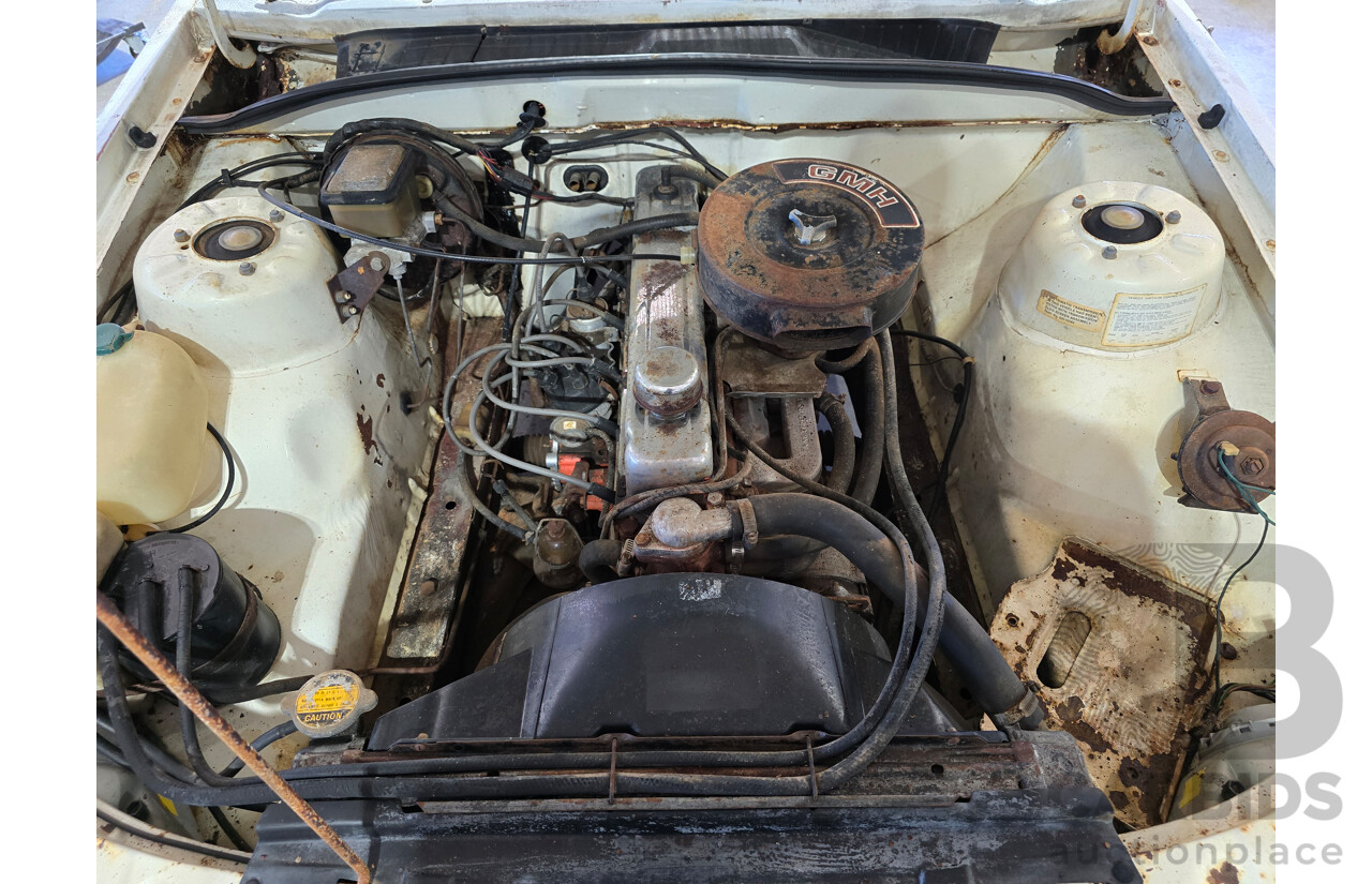 6/1979 Holden VB Commodore 4d Sedan White 3.3L