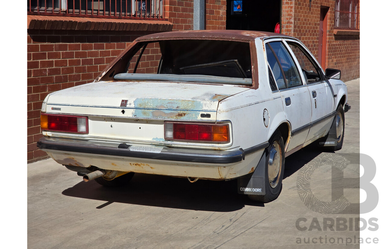 6/1979 Holden VB Commodore 4d Sedan White 3.3L