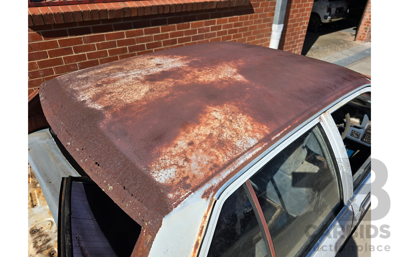 6/1979 Holden VB Commodore 4d Sedan White 3.3L