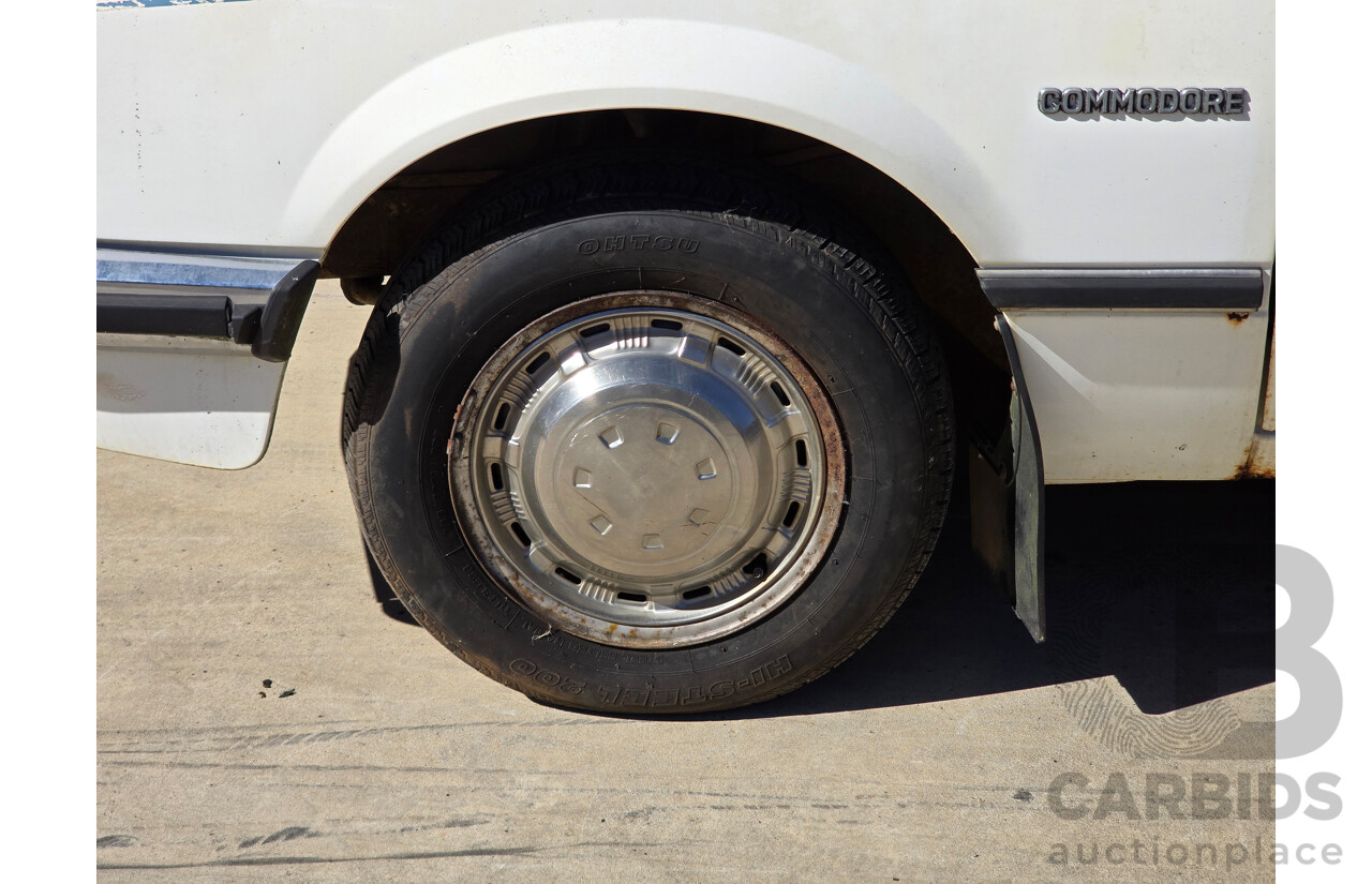 6/1979 Holden VB Commodore 4d Sedan White 3.3L