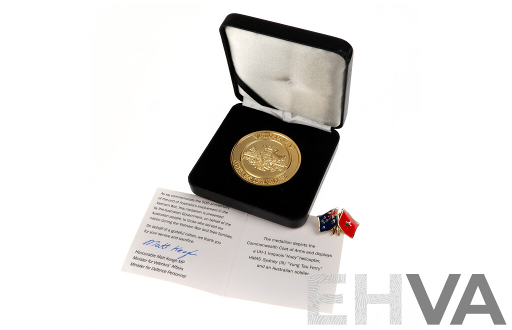 Australian 2023 Fiftieth Anniversary of the End of the Vietnam War Medallion with Australia/Vietnam Flag Pin