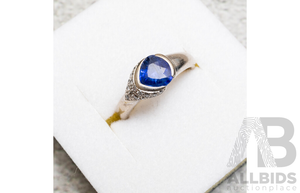 18ct White Gold Ceylon Sapphire & Diamond Ring, Est S1.0CT/TDW0.15CT, Size L, 5.60 Grams