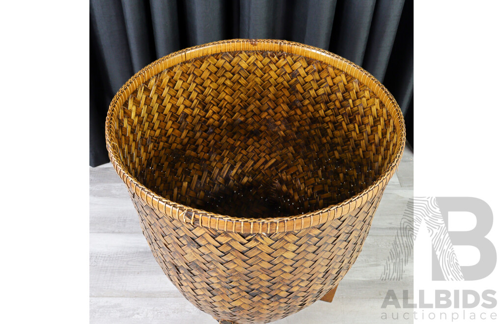 Large Lidded Finely Woven Basket