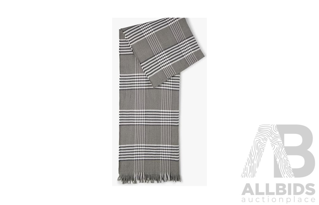 L33 - Boss Women's Lacosy Scarf