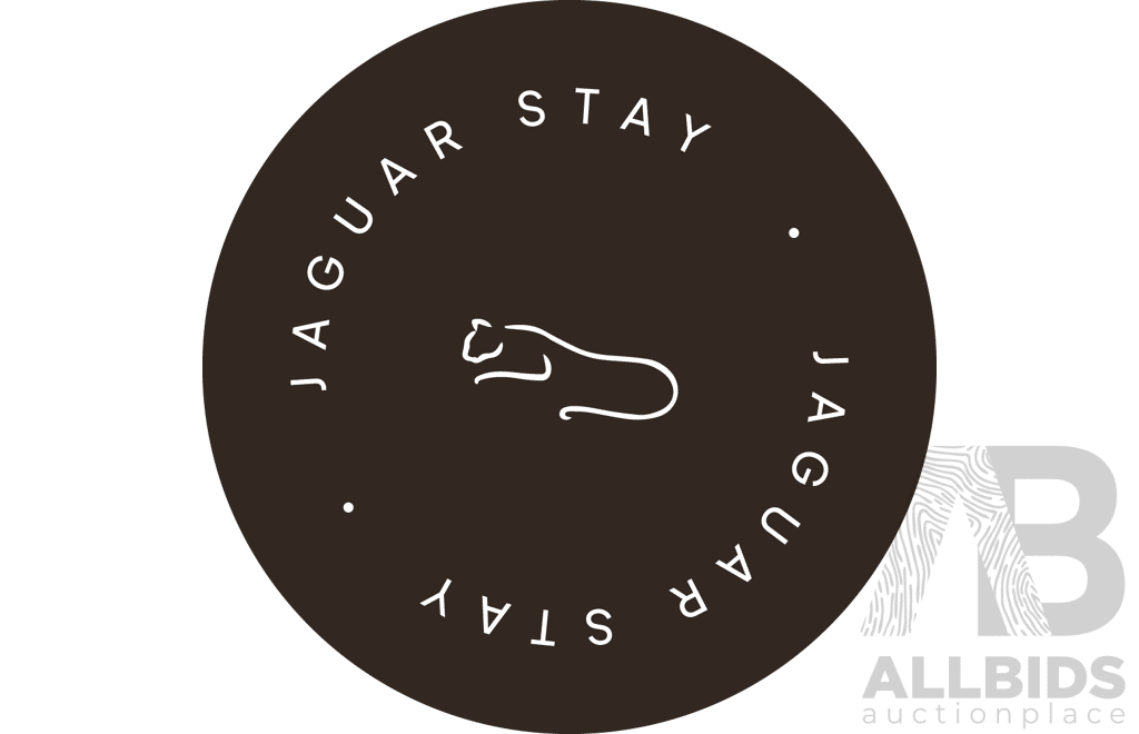 L43 - 2 Night Luxury Villa - 'Jaguar Stay' Mogo including a tour of Foxdog Gin Distillery & 2 gin flight tasting with charcuterie board