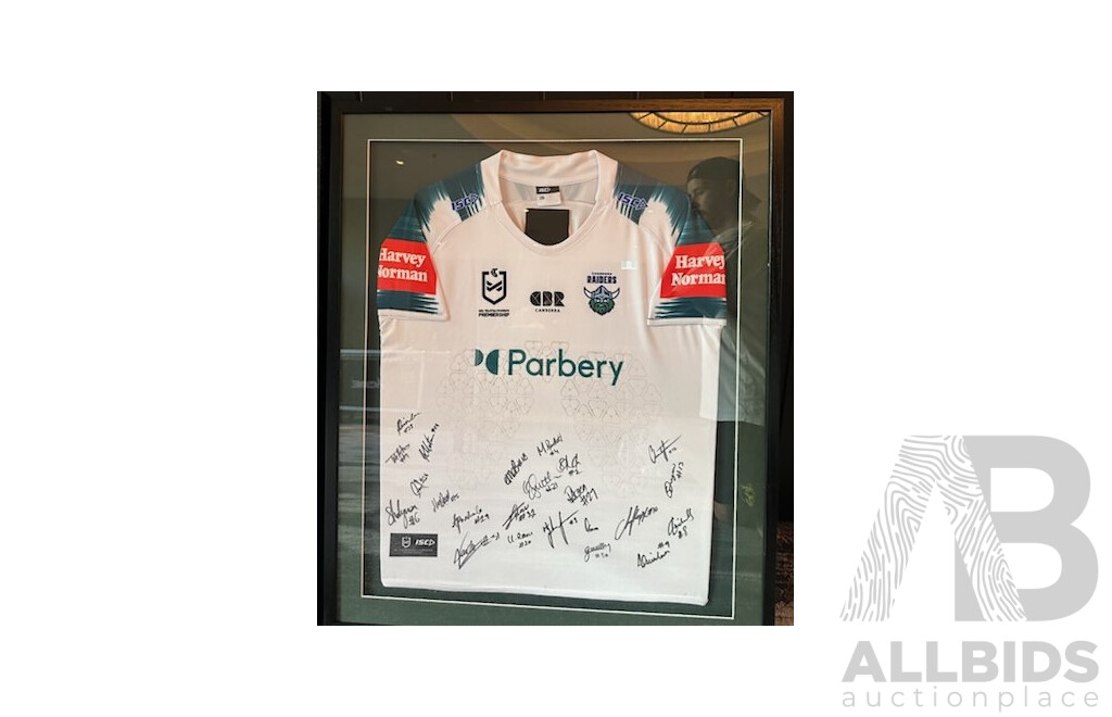 L58 - Framed Raiders Jersey signed by the players - Womens