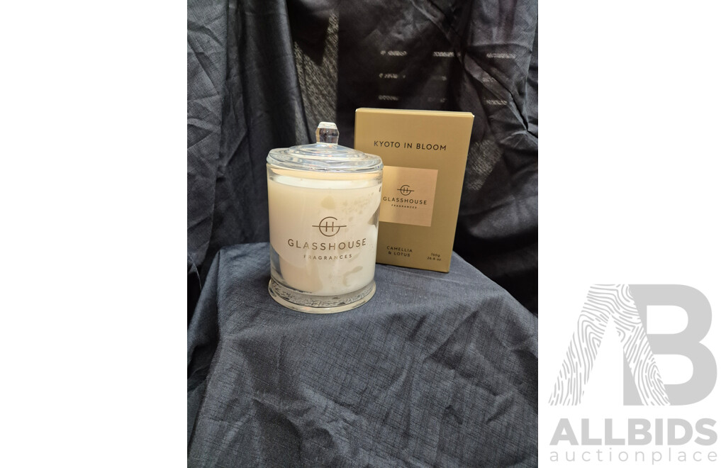 L70 - Glasshouse Soy Candle - Kyoto in Bloom Fragrance 760g