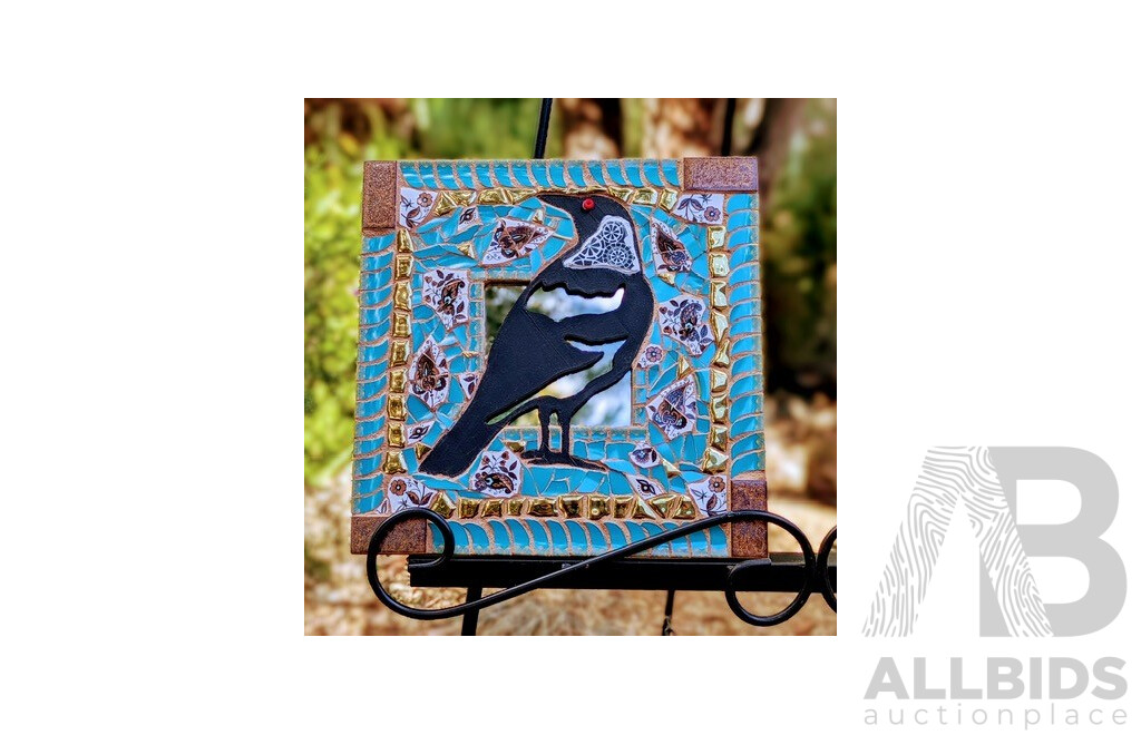 L93 - Mosaic Art Piece - Retro Magpie