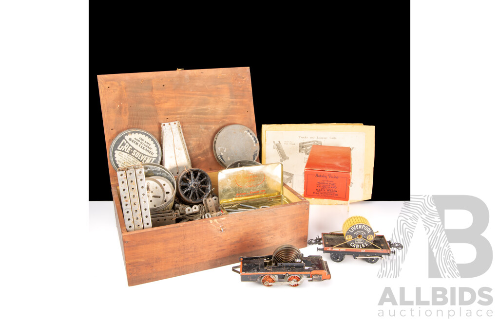 Timber Box of Vintage Meccano Pulleys, Wheels, Chain, Brackets with Boxed Hornby O Gauge Flat Truck with Cable Drum and Steam Locomotive Chassis