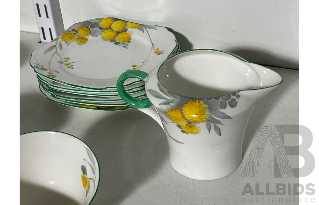 Shelly Regent Art Deco Seventeen Piece Tea and Saucer Set, Made in England