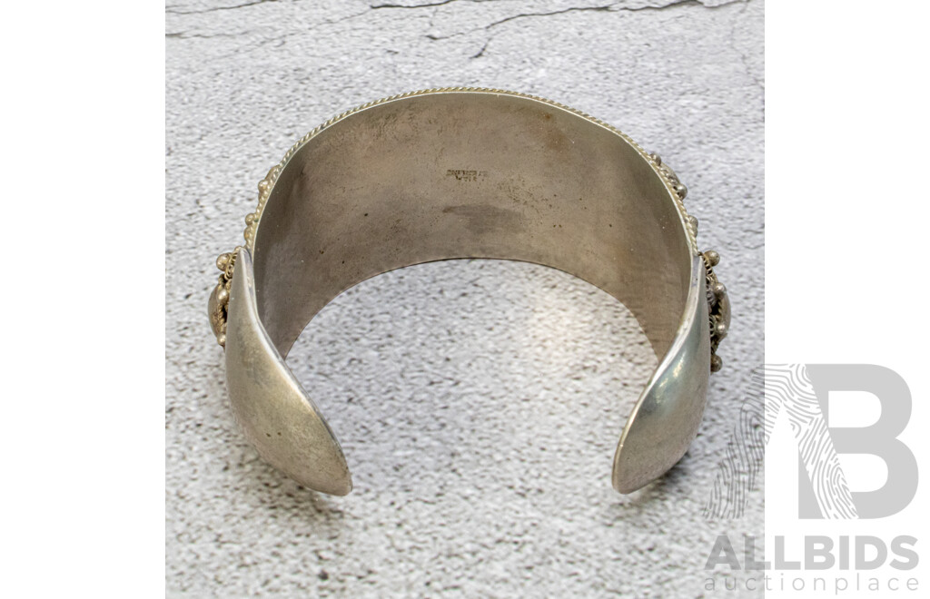 Ornate Siam Sterling Silver Cannetille Cuff Bangle, Circa 1930, with Blue Topaz Gemstones, 64mm, 71.29 Grams