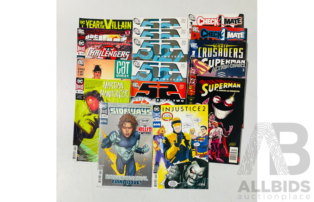 Collection of DC Comics Single Issues Including Superman, Martian Manhunter, Injustice 2 and Much More