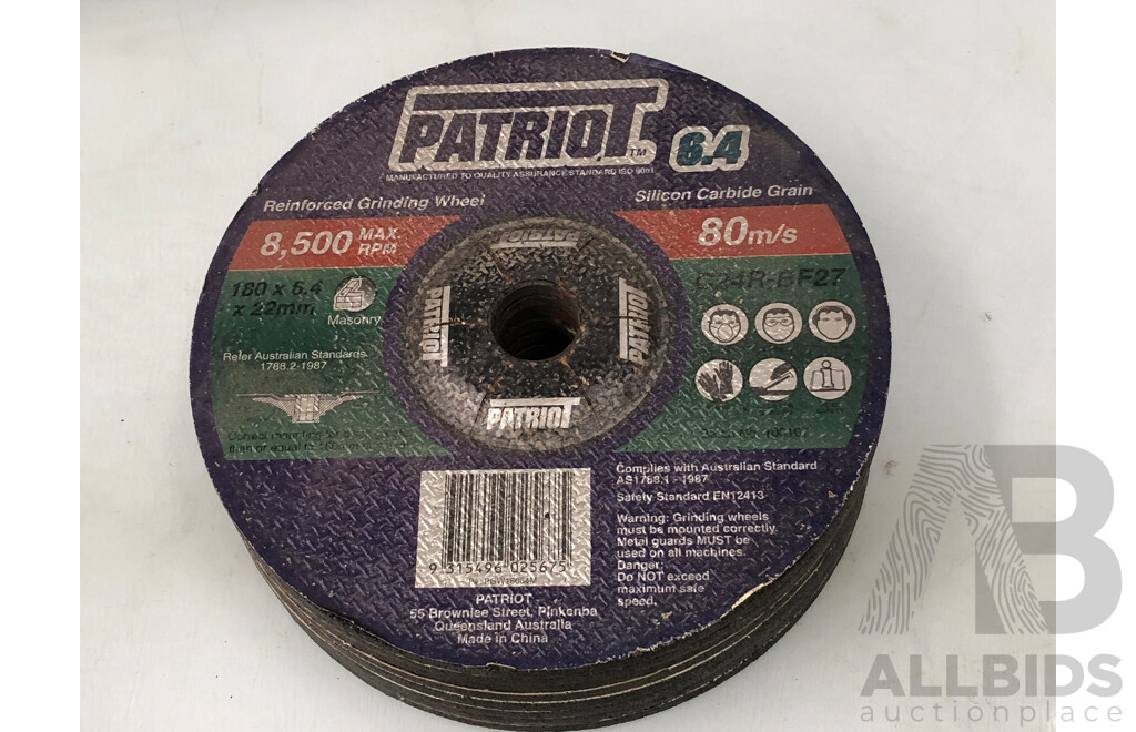 Metabo 2200Watt 180mm Electric Angle Grinder with Eight Grinding Wheels