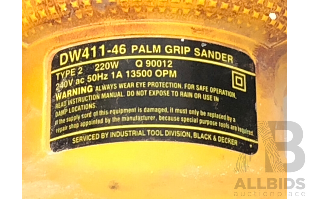 DeWalt  Electric 1/4 Sheet Heavy Duty Palm Grip Sander