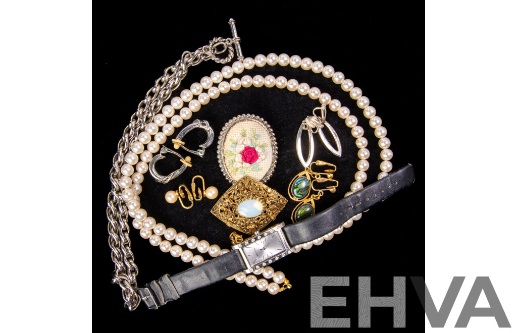 Collection of Vintage Jewellery Items Including Tapestry Brooch
