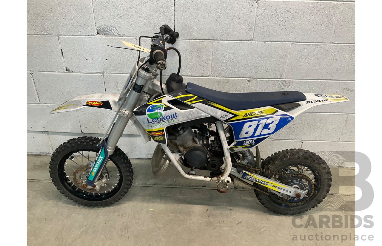 HUSQVARNA Juniors Dirt Bike