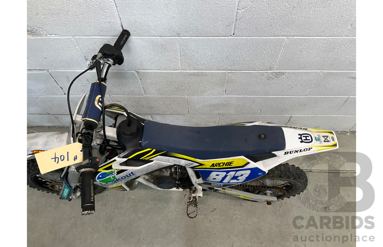 HUSQVARNA Juniors Dirt Bike