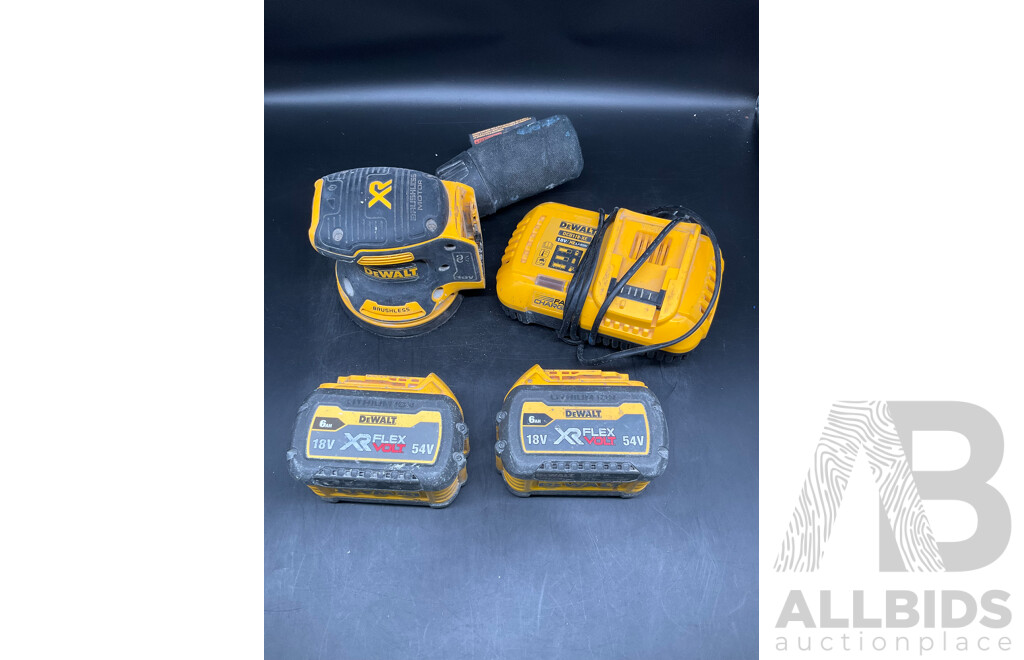 DEWALT 18V XR Brushless 125 Mm Sander (DCW210), Battery Charger (DCB118XE) and 2x 18V 6ah Battery - Lot of 4