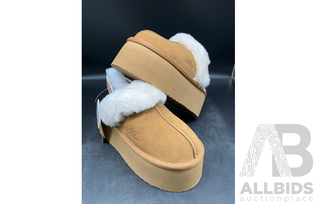 UGG Womens Funkette Slipper, Chestnut Size UK3