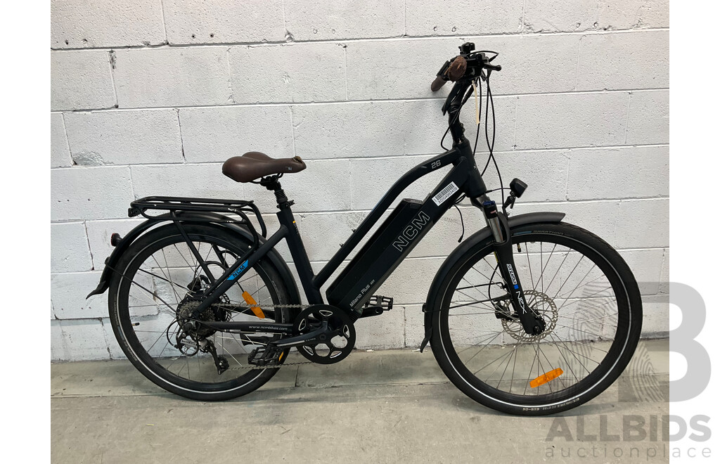 NCM Milano Black Plus Reconditionne Urban Electric Bike