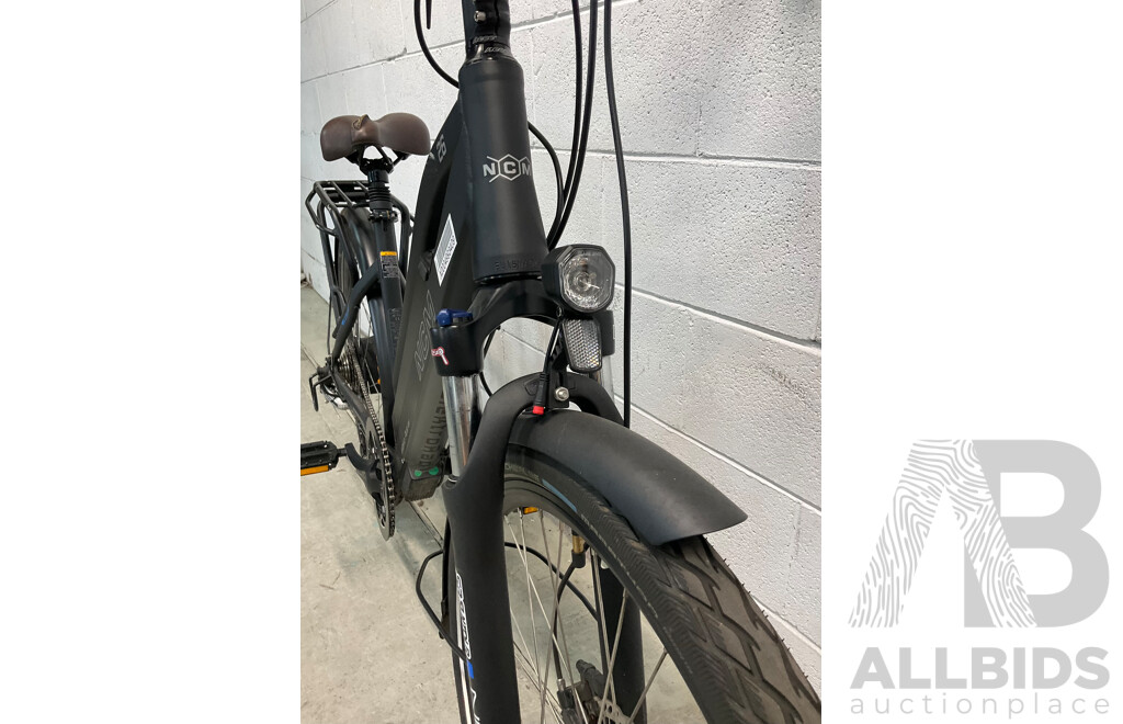 NCM Milano Black Plus Reconditionne Urban Electric Bike