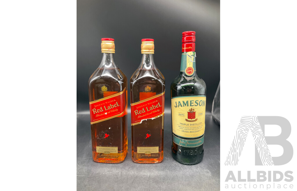 JOHNNIE WALKER Whisky 1125ml X2 and JAMESON Whiskey 1L - Lot of 3