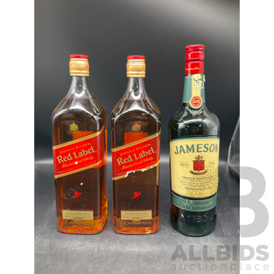 JOHNNIE WALKER Whisky 1125ml X2 and JAMESON Whiskey 1L - Lot of 3