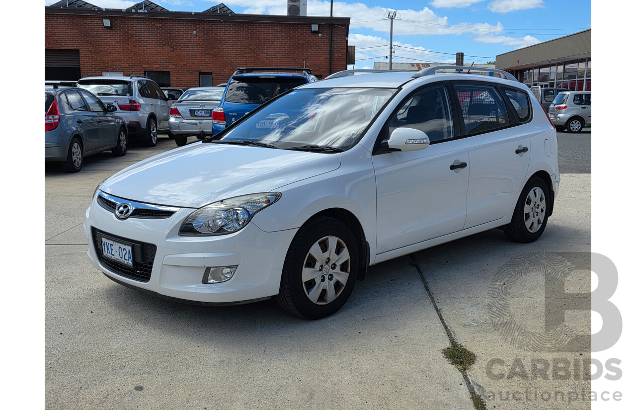 9/2011 Hyundai i30 cw SX 2.0 FD MY11 4d Wagon White 2.0L