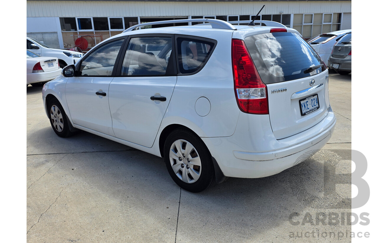 9/2011 Hyundai i30 cw SX 2.0 FD MY11 4d Wagon White 2.0L