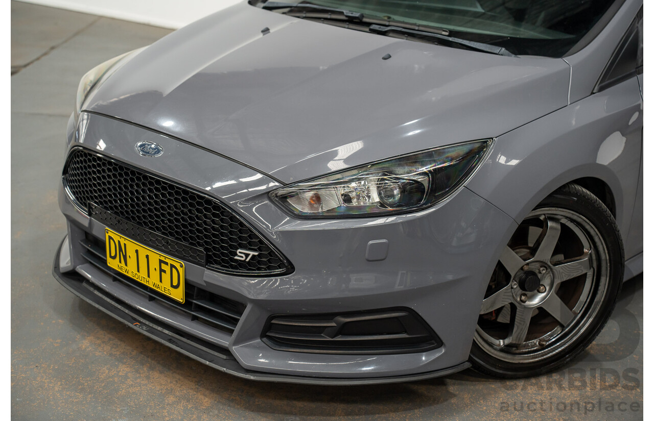 7/2015 Ford Focus ST LZ MY15 5d Hatchback Stealth Grey Turbo 2.0L