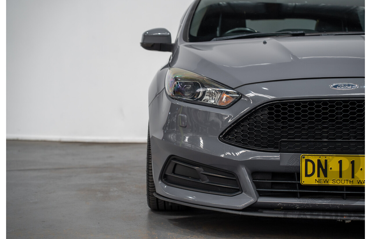 7/2015 Ford Focus ST LZ MY15 5d Hatchback Stealth Grey Turbo 2.0L