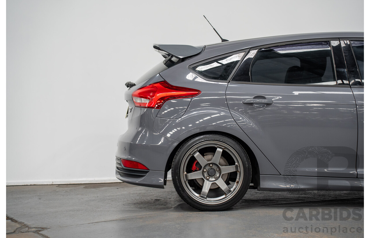 7/2015 Ford Focus ST LZ MY15 5d Hatchback Stealth Grey Turbo 2.0L