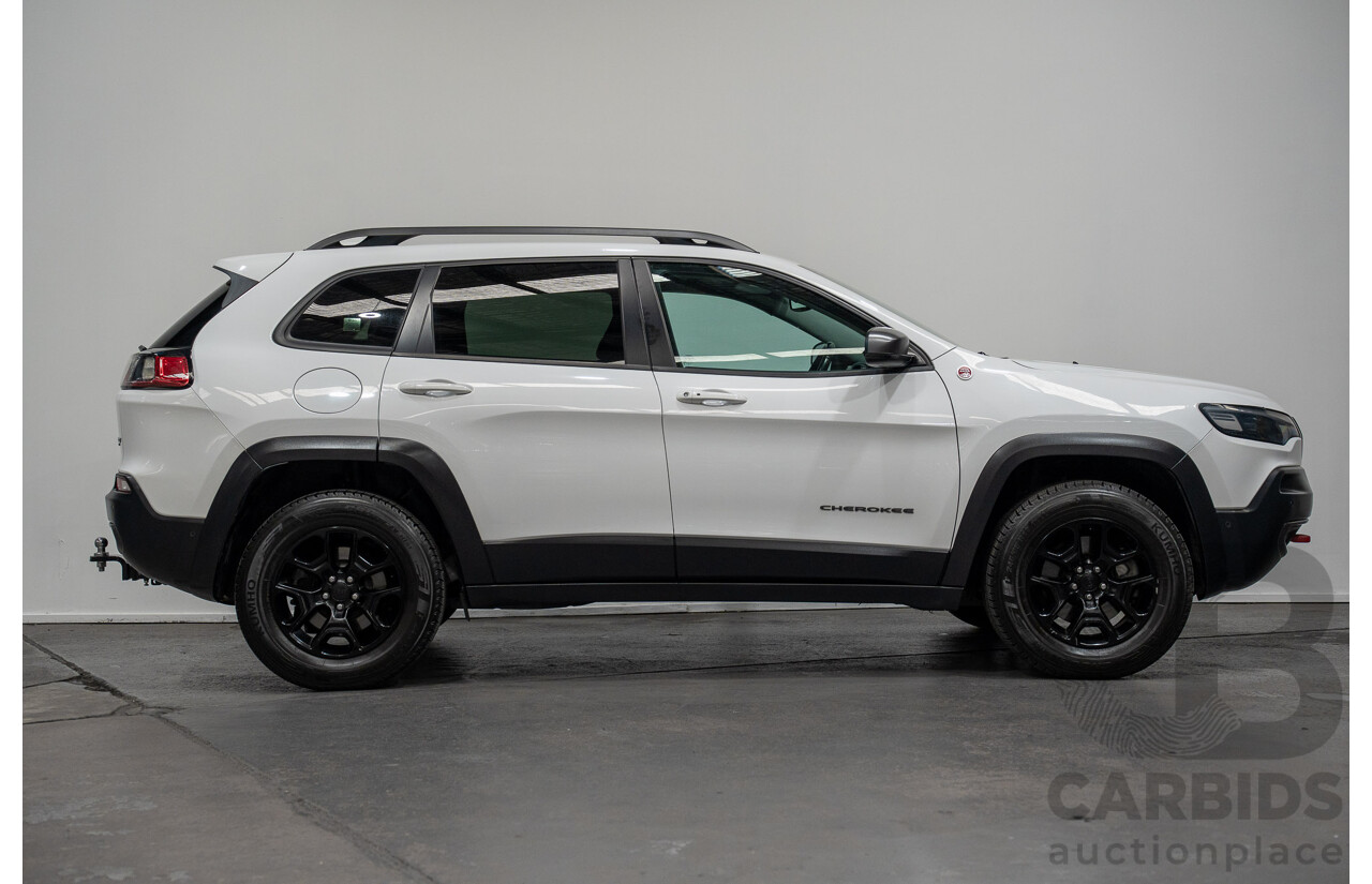 10/2018 Jeep Cherokee Trailhawk (4x4) KL MY18 4D Wagon Bright White 3.2L