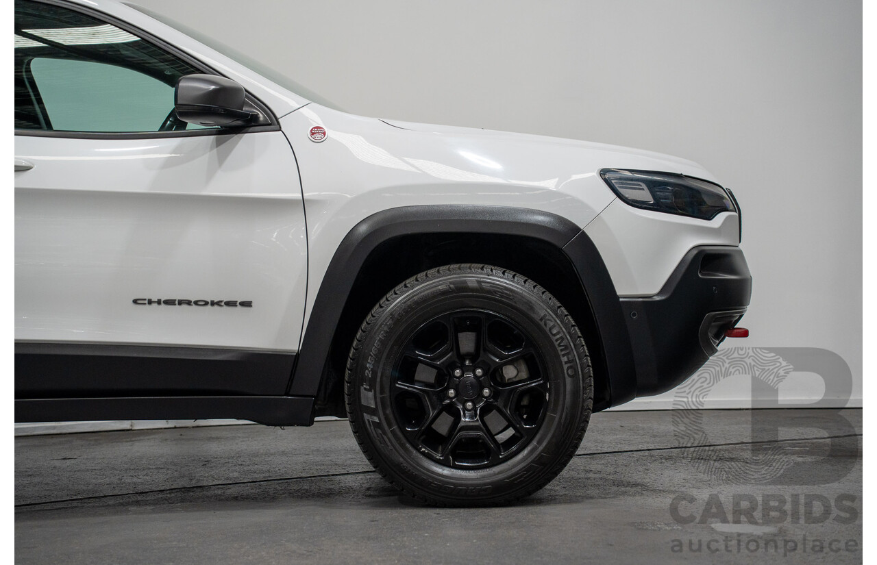 10/2018 Jeep Cherokee Trailhawk (4x4) KL MY18 4D Wagon Bright White 3.2L