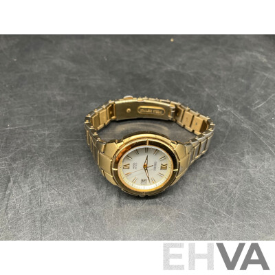 SEIKO Womens Gold Tone Watch Solar 100M  V187/0AB0