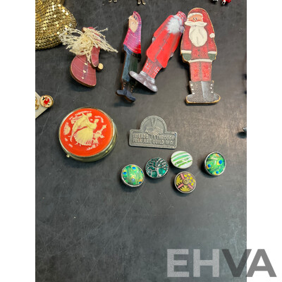 Assorted Costume Xmas Jewellery, Spare Watch Wristbands and More   - Lot of 20