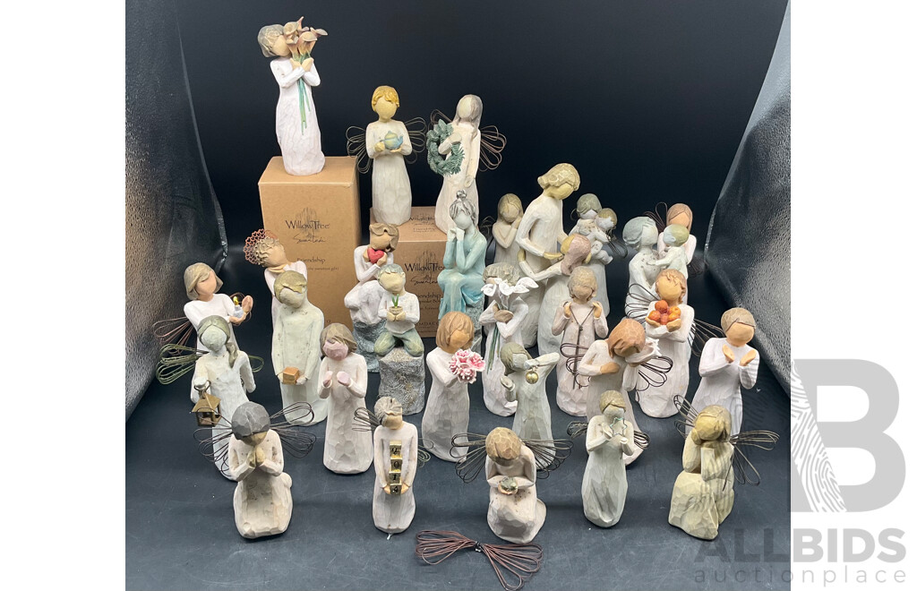 WILLOW TREE Collectable  Hand Carved Resin Figurine - Lot of 30