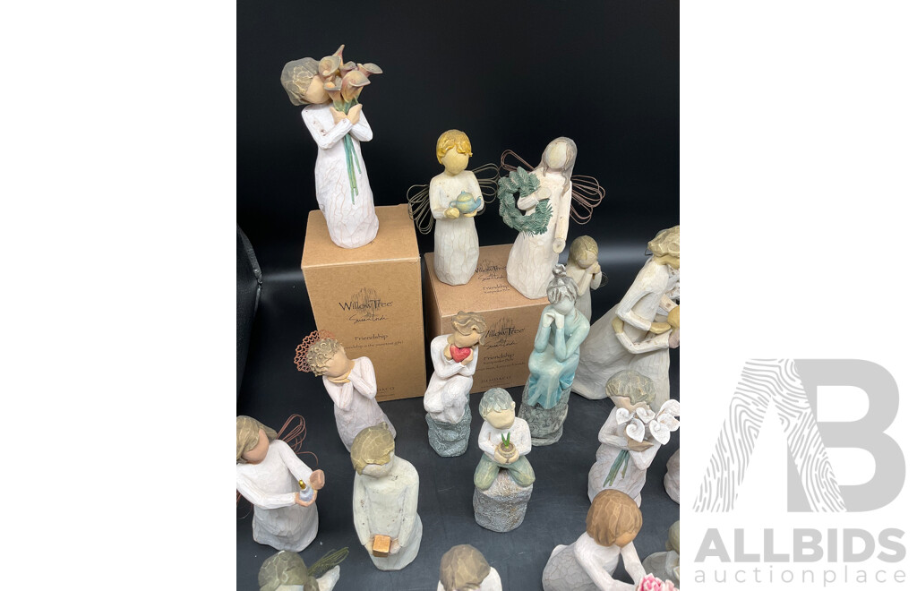 WILLOW TREE Collectable  Hand Carved Resin Figurine - Lot of 30
