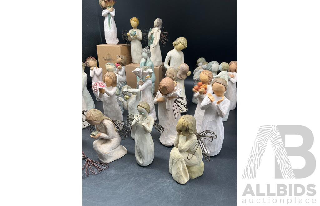 WILLOW TREE Collectable  Hand Carved Resin Figurine - Lot of 30